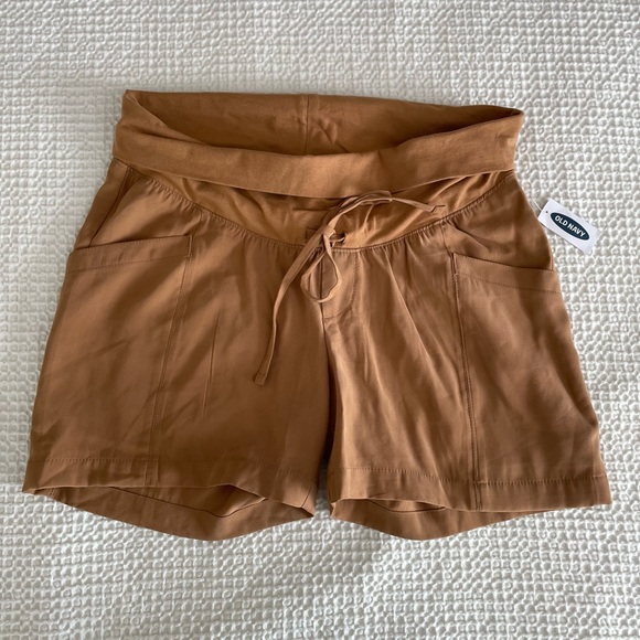 Old Navy Maternity Rollover Waist Soft Twill Utility Shorts in Coin Toss Size M - Picture 8 of 8